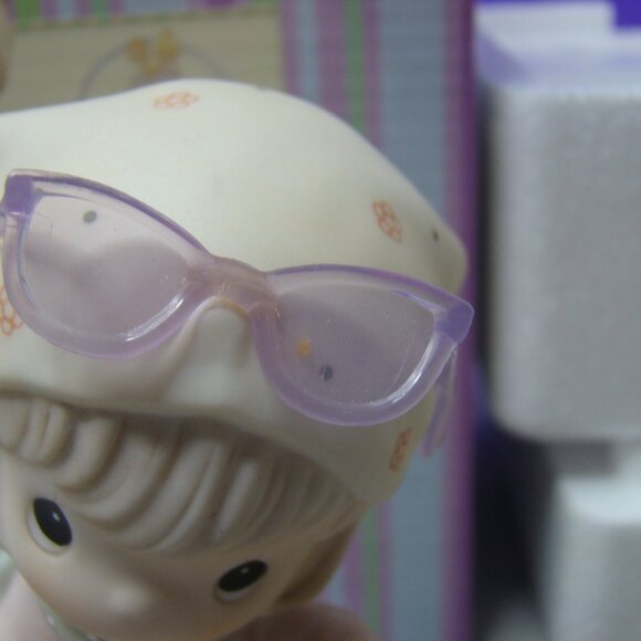 Precious Moments Map A Route Toward Loving Caring, Sharing 2005 Membership C0025 - Picture 3 of 16